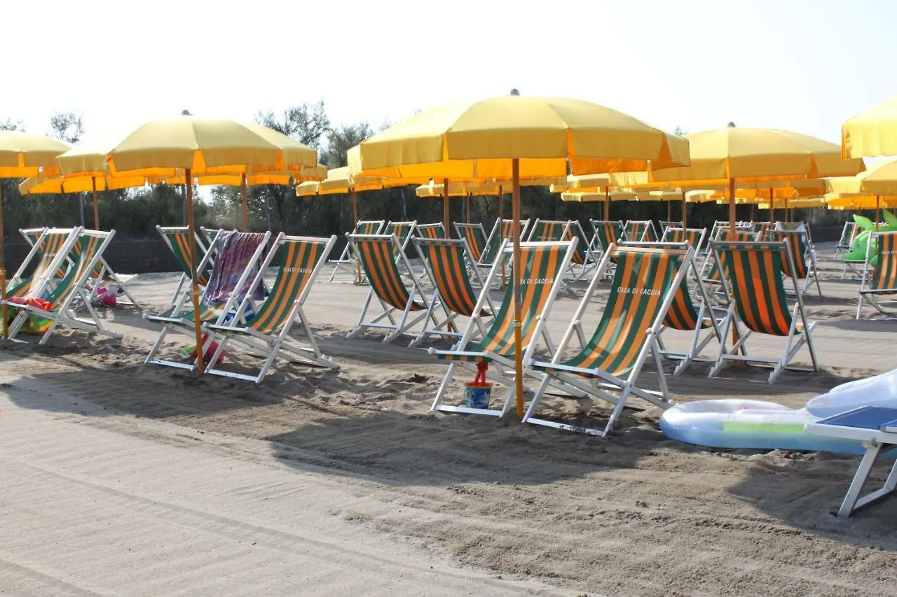 Bubble Room Tuscany Marina Di Bibbona Luxury tent